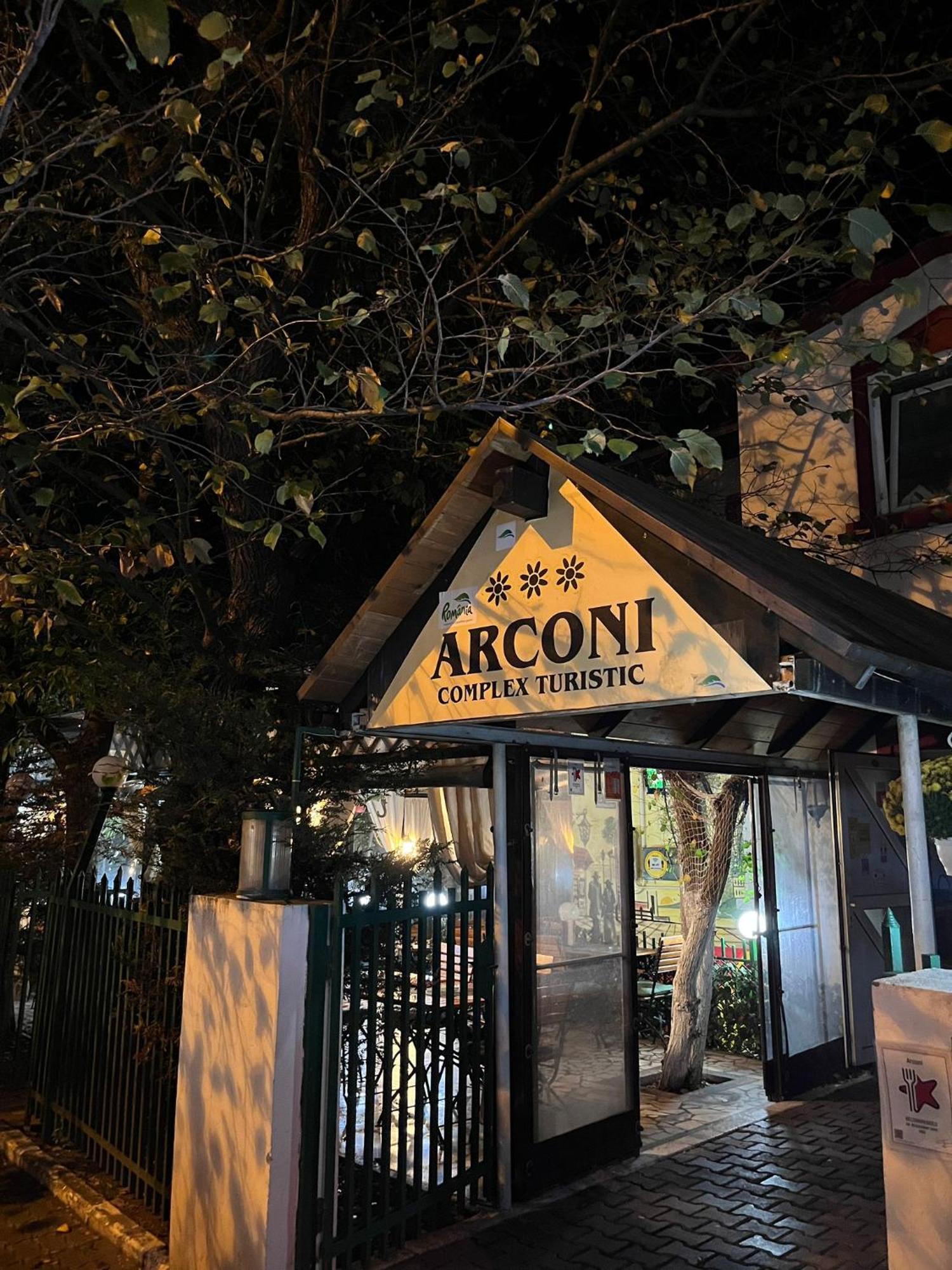 Pensiune Restaurant Arconi Navodari Ngoại thất bức ảnh