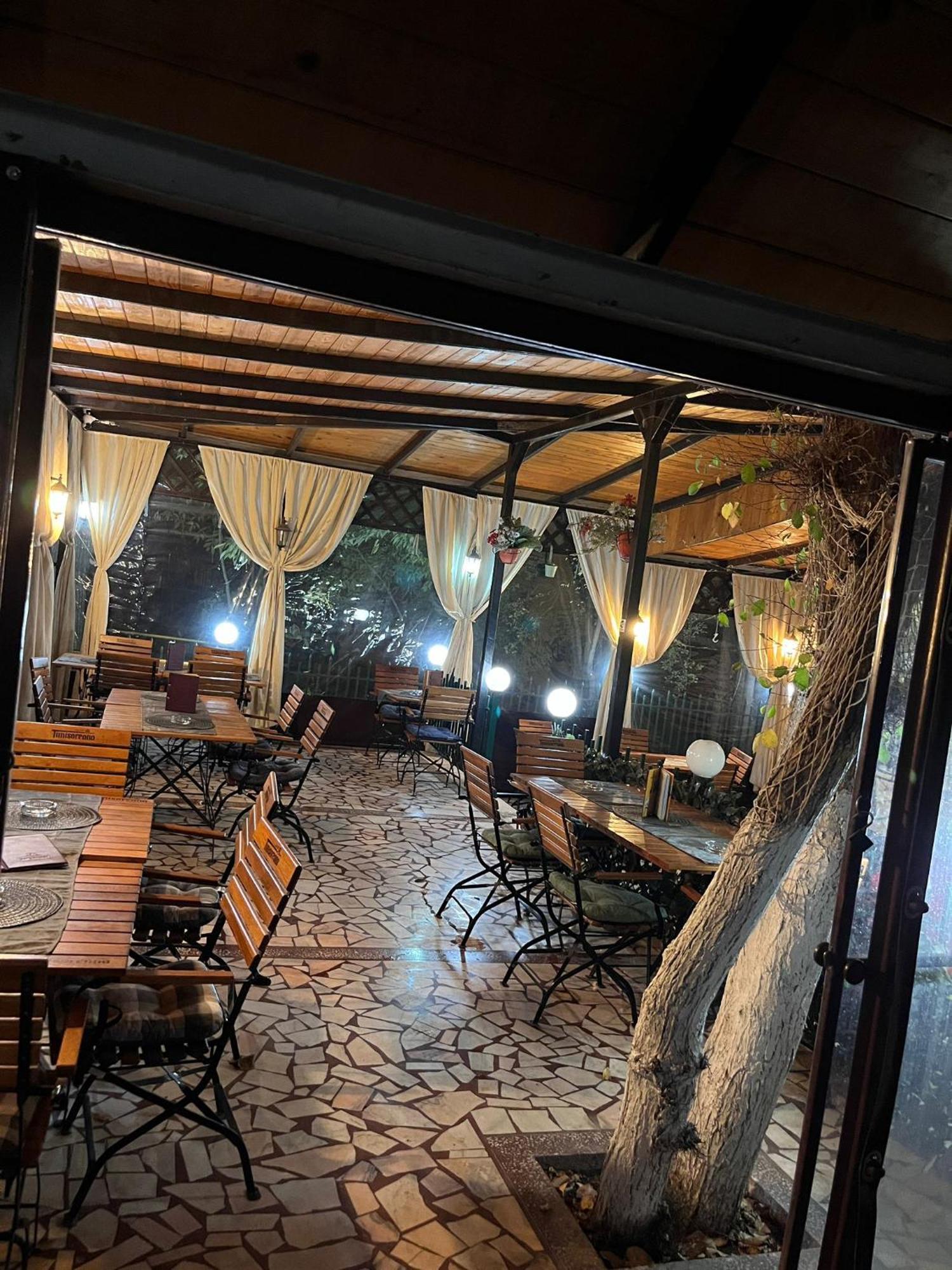 Pensiune Restaurant Arconi Navodari Ngoại thất bức ảnh